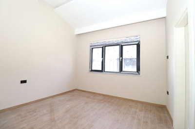 Interior 7