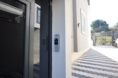 Exterior 10