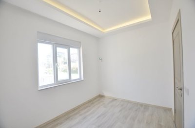 Interior 4