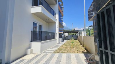 Exterior 9