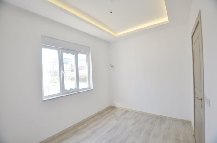 Image No.12-2 Bed Apartment for sale