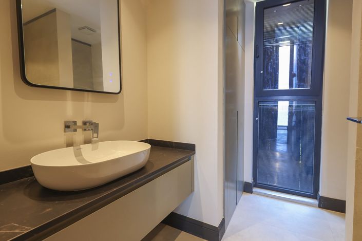 Image No.30-3 Bed Apartment for sale