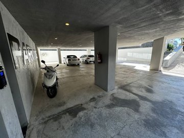 Exterior 9