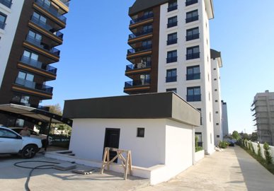 Exterior 8