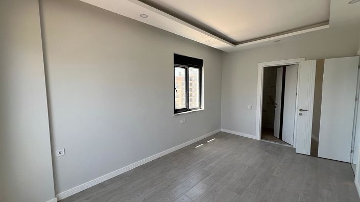 Image No.24-3 Bed Apartment for sale