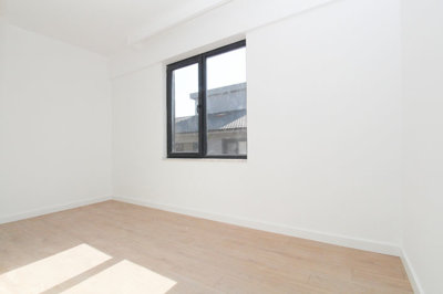Interior 5