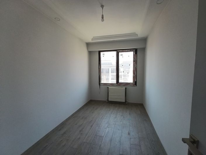 Image No.21-Appartement de 1 chambre à vendre à Küçükçekmece