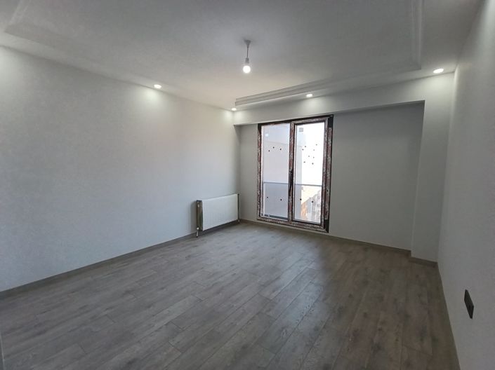 Image No.16-Appartement de 4 chambres à vendre à Küçükçekmece