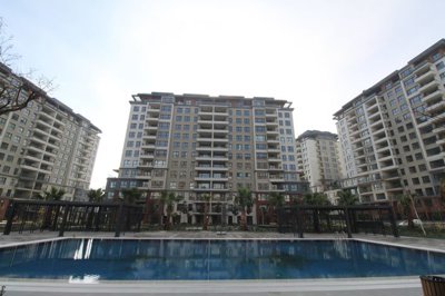 Exterior 3