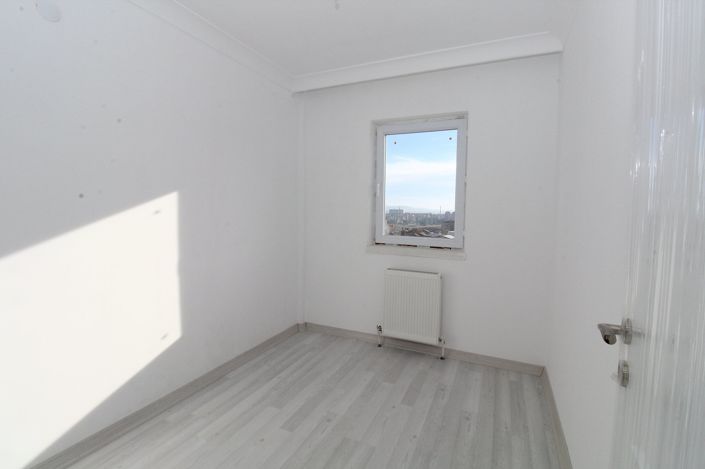 Image No.15-3 Bed Apartment for sale