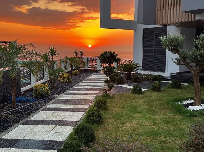 Image No.2-4 Bed House/Villa for sale