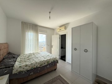 Interior 4