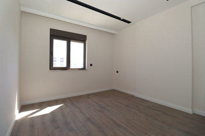 Interior 5