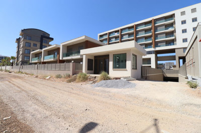 Exterior 3