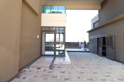 Exterior 9