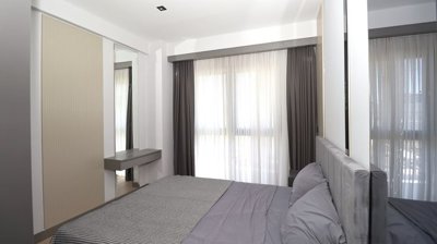 Interior 4