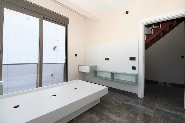 Image No.62-1 Bed Apartment for sale