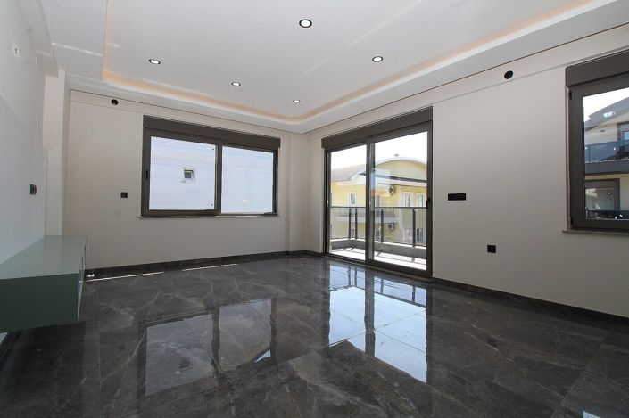 Image No.40-3 Bed Apartment for sale