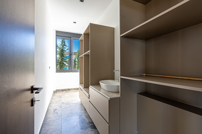 Image No.58-4 Bed House/Villa for sale