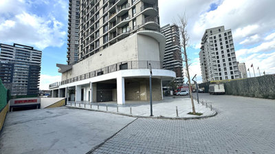 Exterior 3