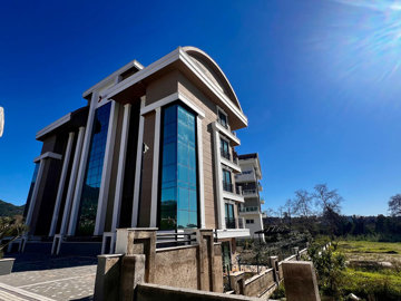 Exterior 4