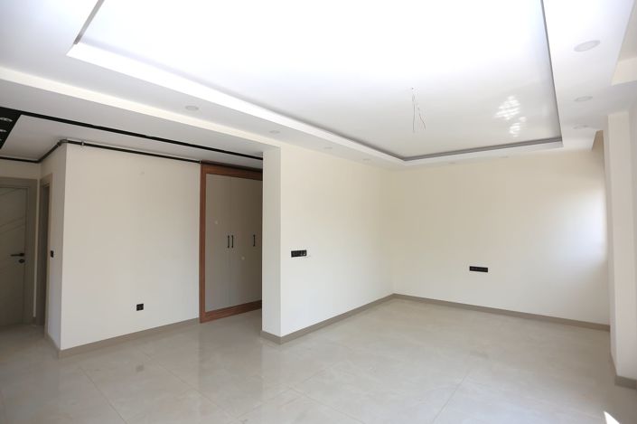 Image No.53-1 Bed Apartment for sale