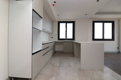 Interior 7