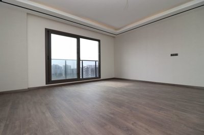 Interior 2