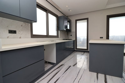 Interior 5
