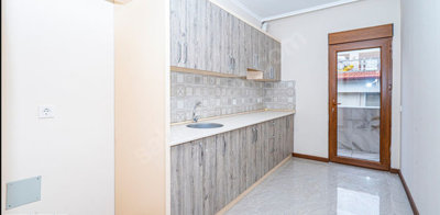 Interior 8
