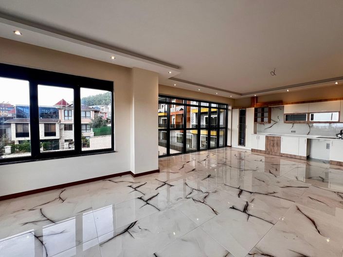 Image No.21-3 Bed Apartment for sale