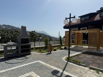 Exterior 8