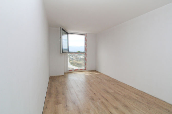 Image No.17-Apartment for sale