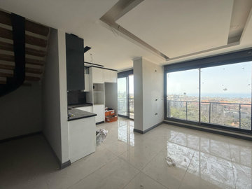 Interior 6