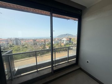 Interior 5