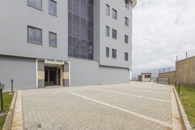 Exterior 12