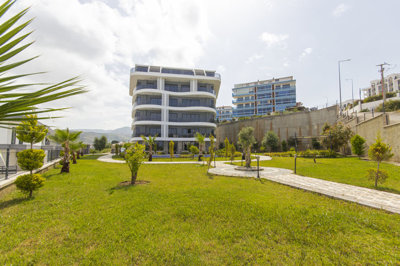 Exterior 13