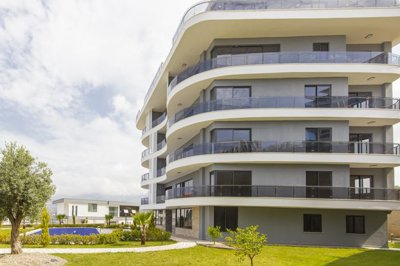 Exterior 3