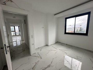 Interior 5