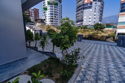 Exterior 5