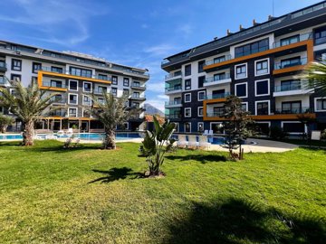 Exterior 6