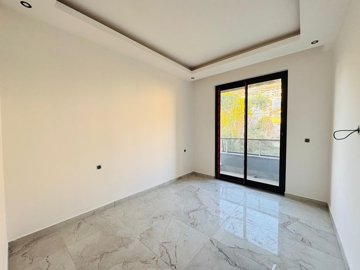 Interior 3