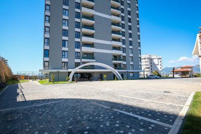 Exterior 10