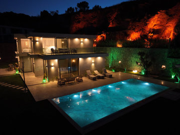 Exterior 8