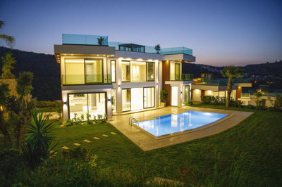 Exterior 4