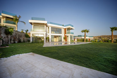 Exterior 8