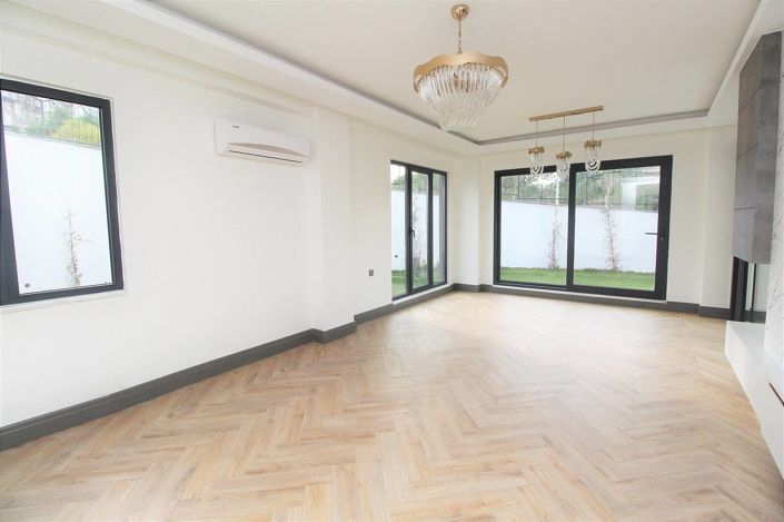 Image No.6-Maison / Villa de 5 chambres à vendre à Basaksehir