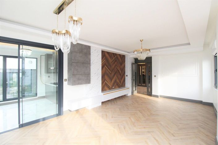 Image No.7-Maison / Villa de 5 chambres à vendre à Basaksehir