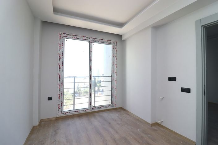 Image No.10-1 Bed Apartment for sale