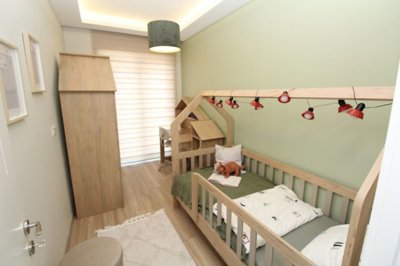 Interior 8